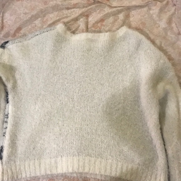 Fuzzy winter sweater - Picture 2 of 3